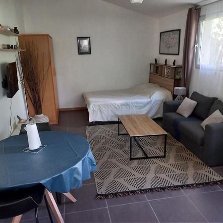 Maisonnette Au Calme Gennevilliers Kültér fotó