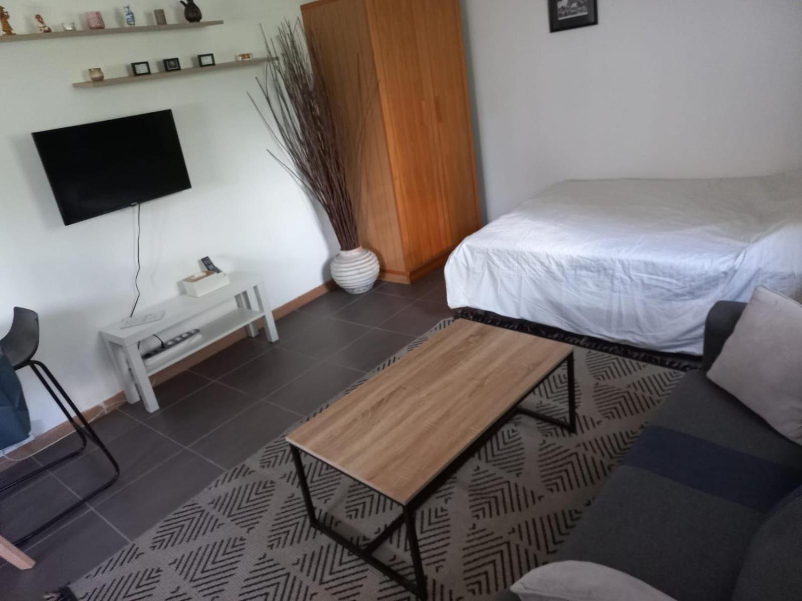 Maisonnette Au Calme Gennevilliers Kültér fotó