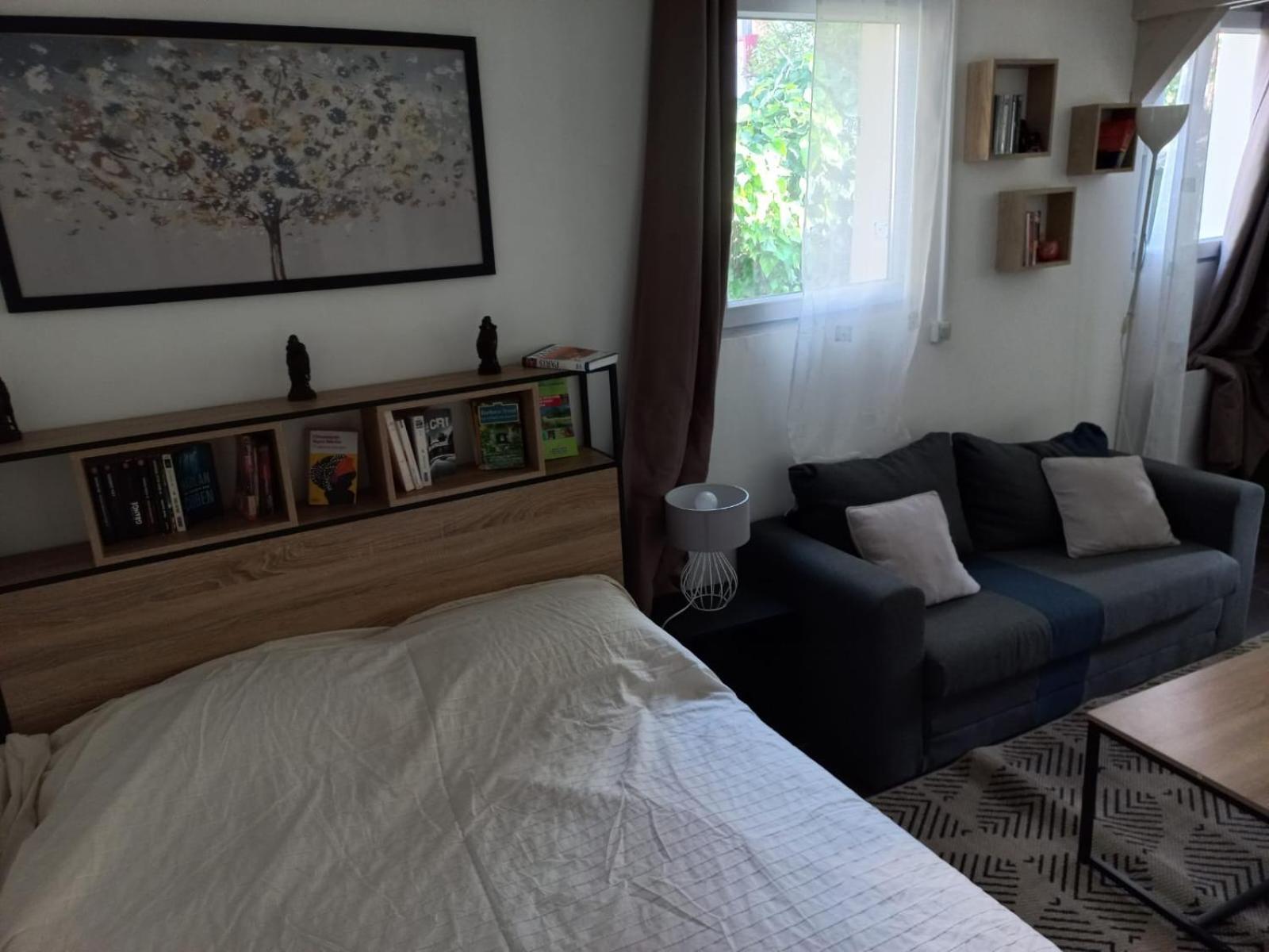Maisonnette Au Calme Gennevilliers Kültér fotó