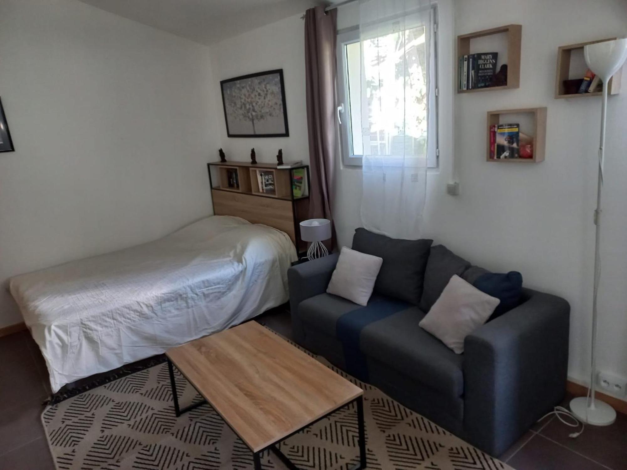 Maisonnette Au Calme Gennevilliers Kültér fotó