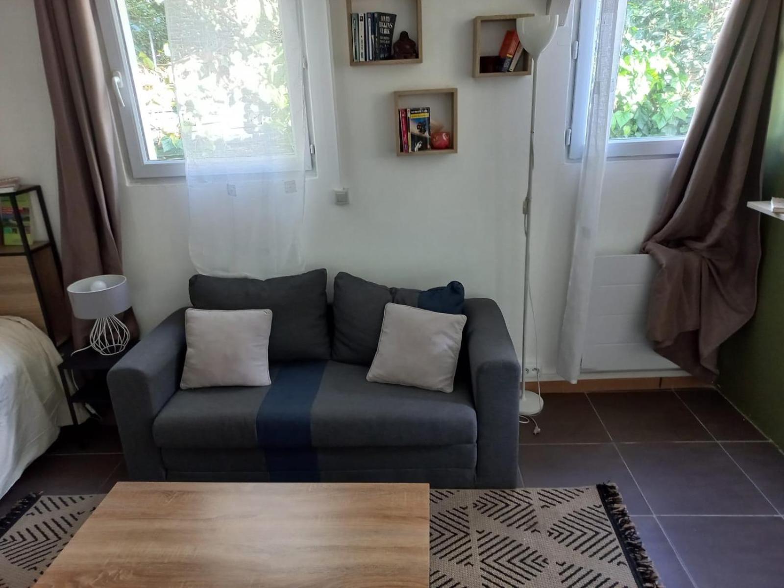 Maisonnette Au Calme Gennevilliers Kültér fotó
