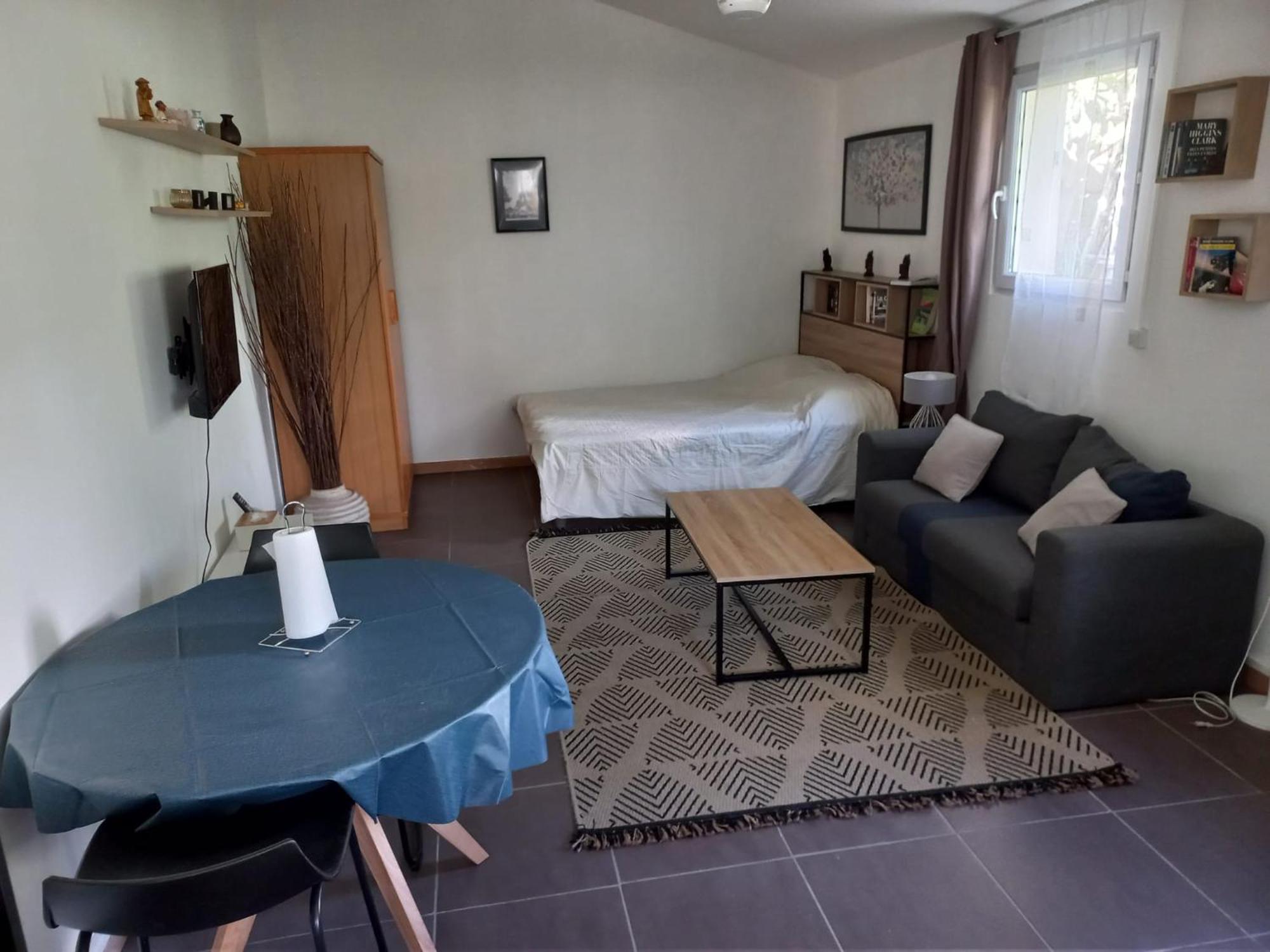 Maisonnette Au Calme Gennevilliers Kültér fotó