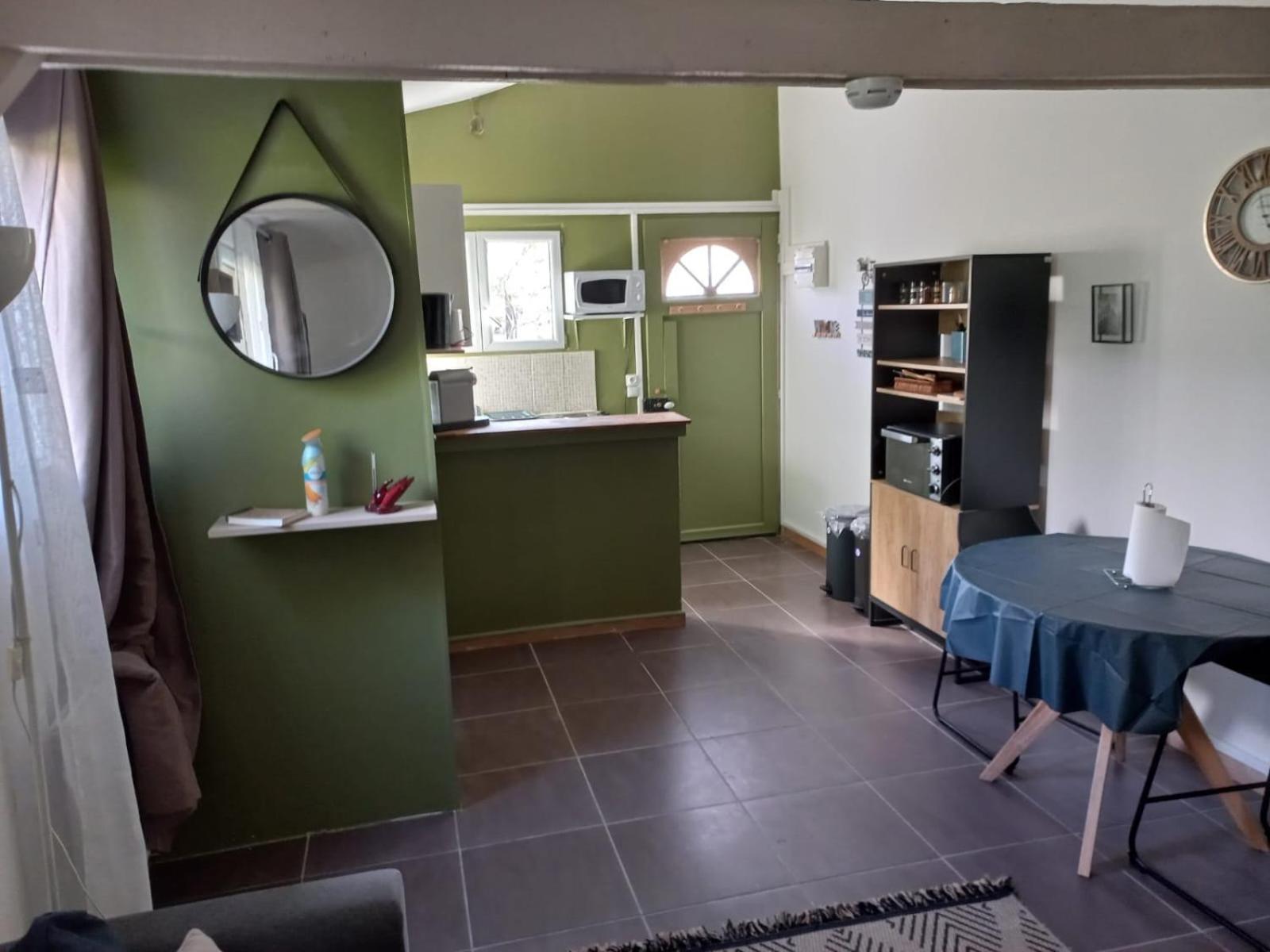 Maisonnette Au Calme Gennevilliers Kültér fotó