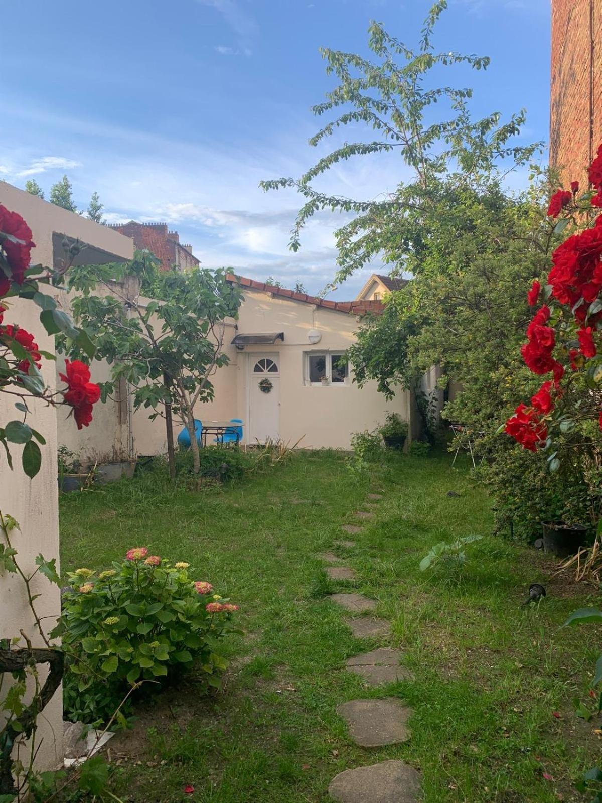 Maisonnette Au Calme Gennevilliers Kültér fotó